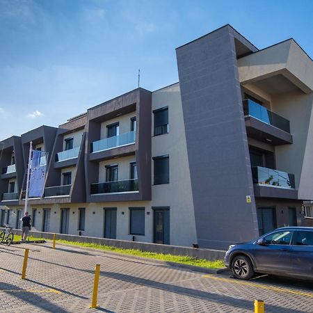 تيشيرغيول Enjoy Life Apartments المظهر الخارجي الصورة